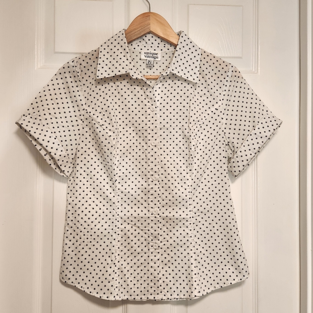White short-sleeve button-up with stars, Unique Vintage, Medium (6-8)